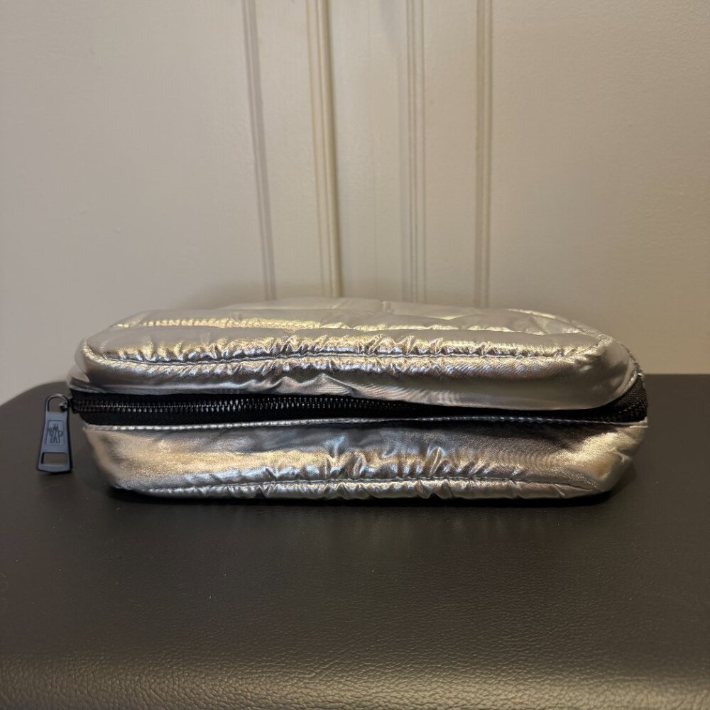 Brand New Moncler Parfums Metallic Silver Travel Case Pouch GWP - Picture 10 of 11